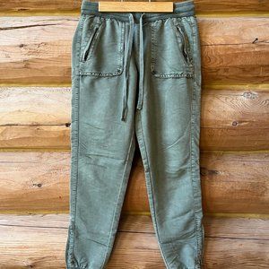 Marrakech soft green jogger pants with pockets XS 24 zipper cuffs khakis Anthro